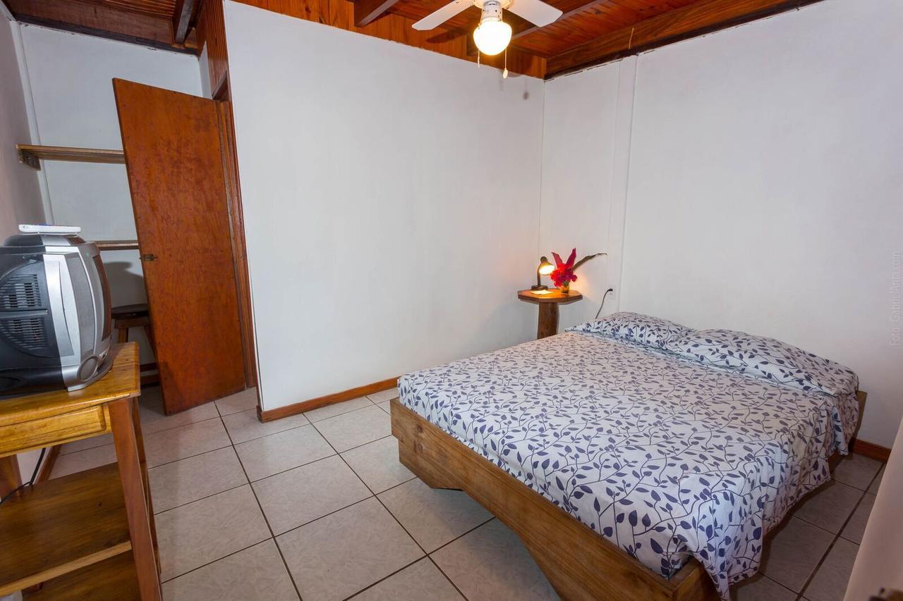Cabinas Arrecife Cahuita Εξωτερικό φωτογραφία